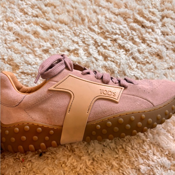 Tod's Women's Blush Suede Sneakers - Picture 2 of 4